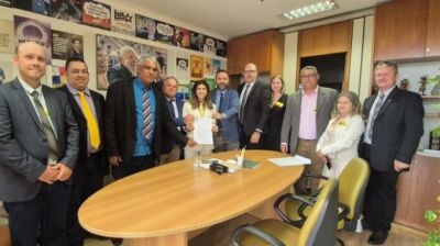 Imagem da notícia Prefeito Weliton e comitiva garantem R$ 10 milhões em investimentos para saúde, educação e turismo de Alcinópolis 
